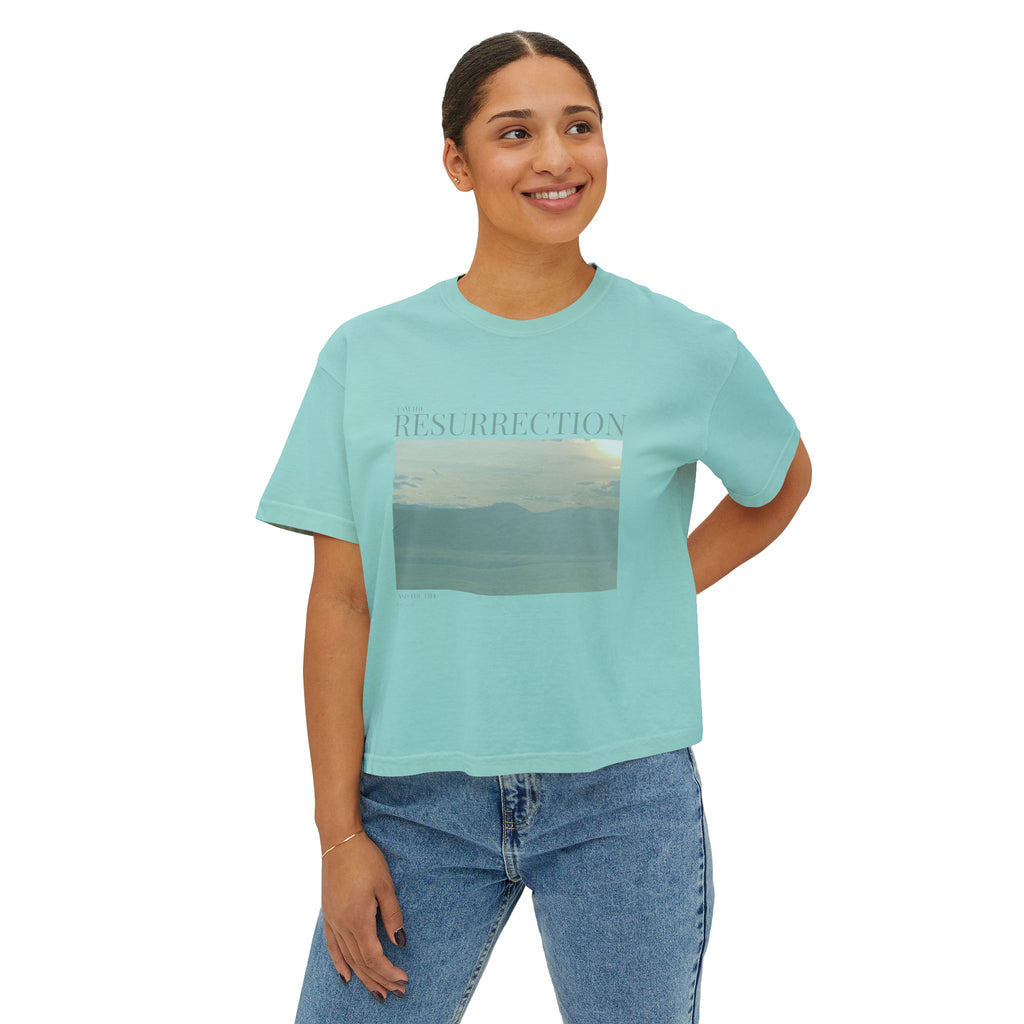The Resurrection I AM T-Shirt - Vintage Feel, Bible Verse, Women's Boxy Tee